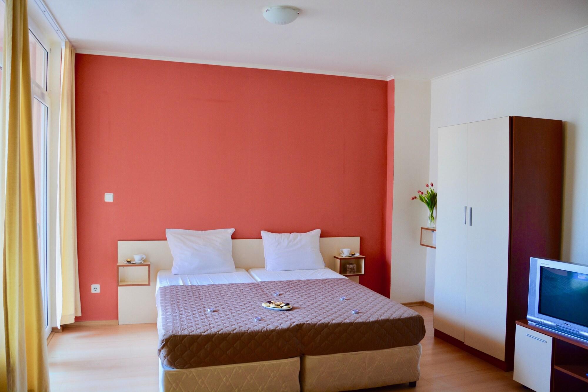 Rainbow 2 Holiday Complex Солнечный берег Экстерьер фото